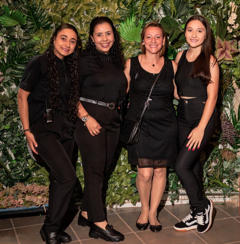 2054a348-1368-46e2-94f0-60381612a60a